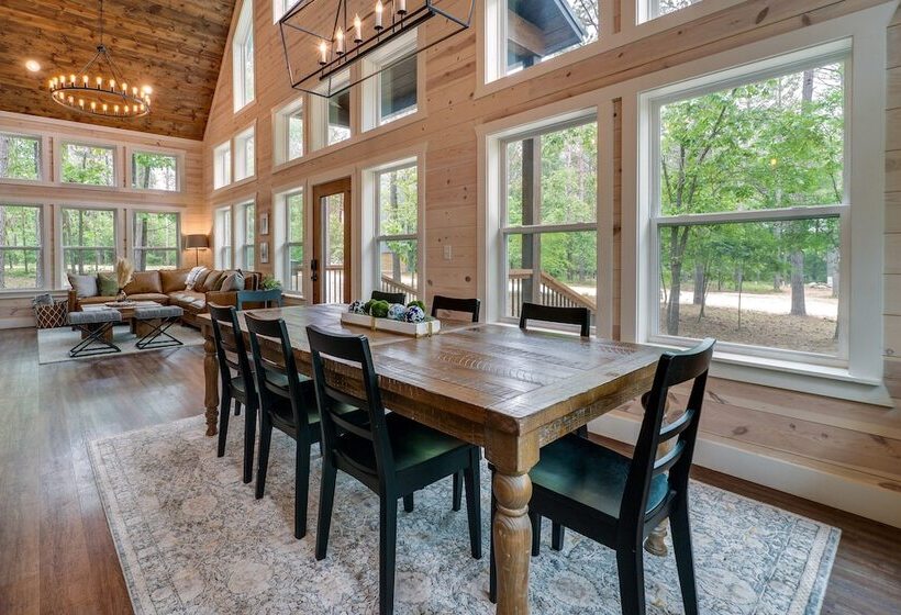 Broken Bow Cabin W/ Private In Law Suite & Hot Tub