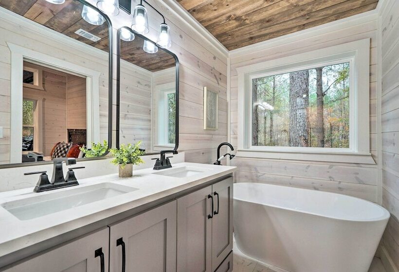 Broken Bow Cabin W/ Private In Law Suite & Hot Tub