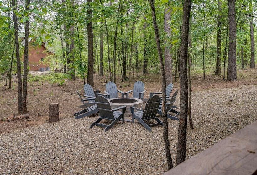 Broken Bow Cabin W/ Private In Law Suite & Hot Tub