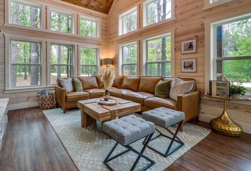 Broken Bow Cabin W/ Private In Law Suite & Hot Tub