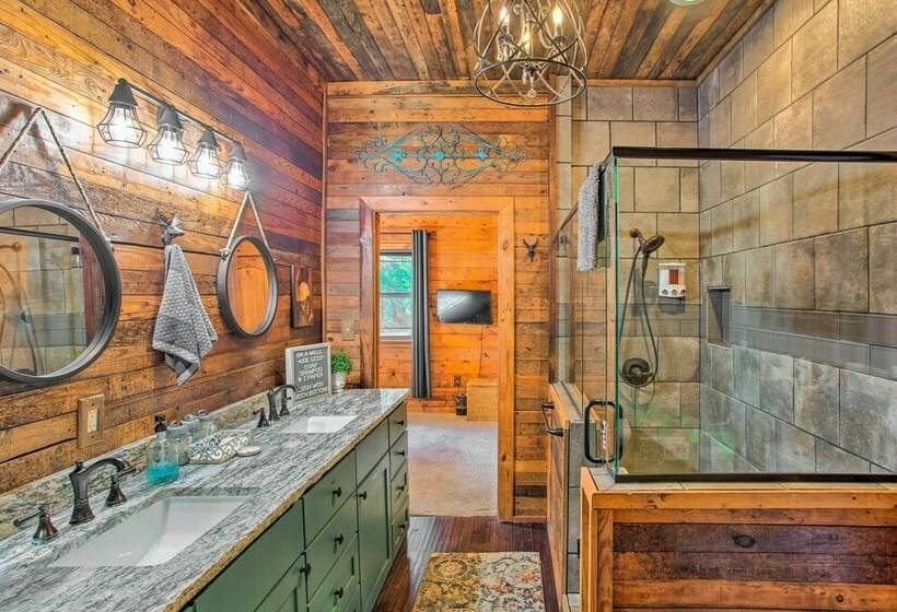 Caddo Log Cabin Retreat W/ Updated Interior!