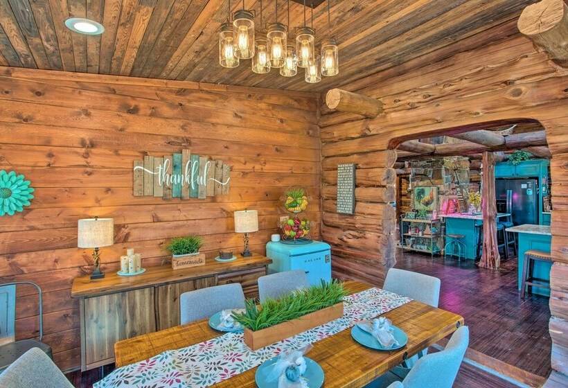 Caddo Log Cabin Retreat W/ Updated Interior!