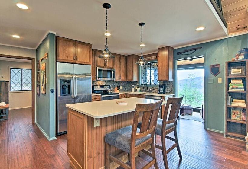 Camp Themed Sevierville Cabin W/ Hot Tub + Teepee!