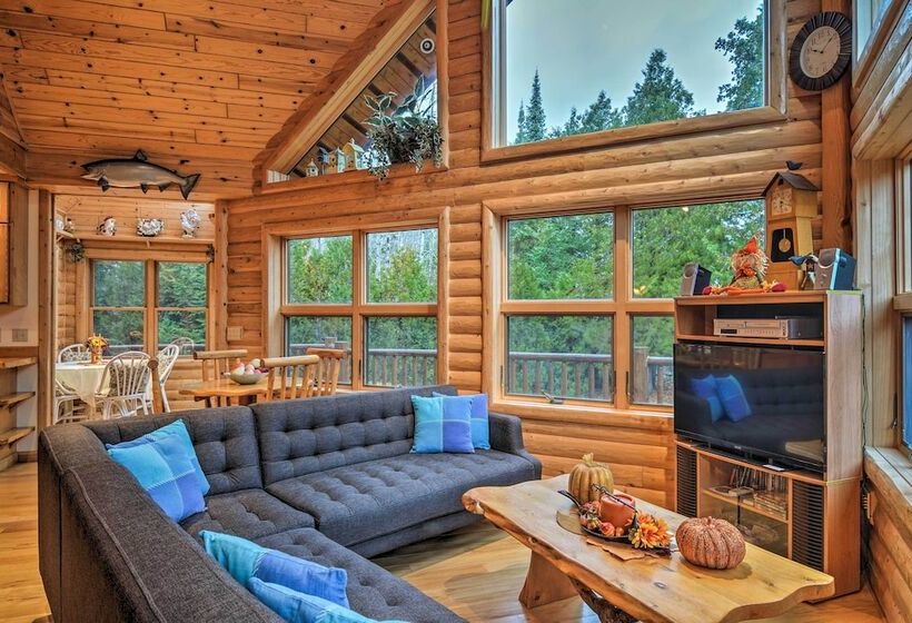 Camp Tony  W/ Trail Access: Walk To Lake Huron!