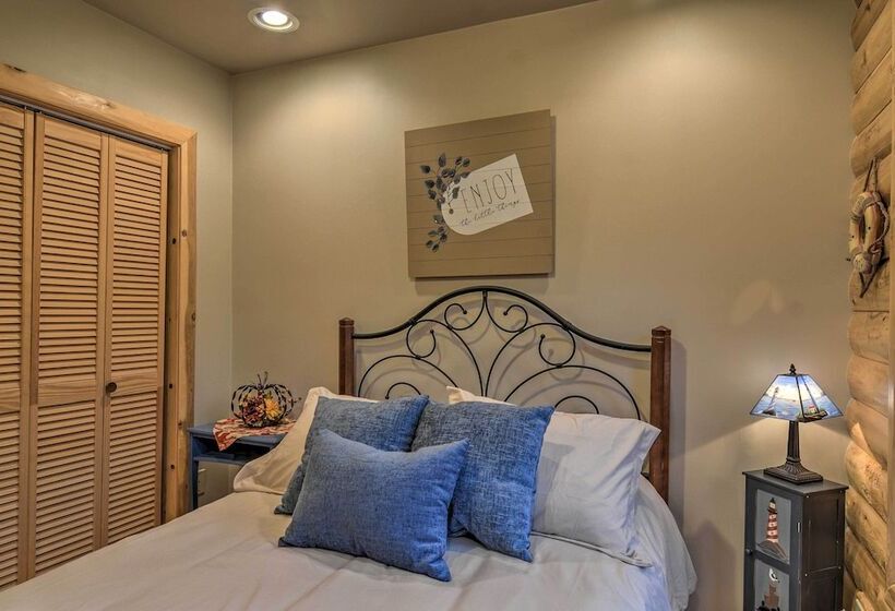 Camp Tony  W/ Trail Access: Walk To Lake Huron!