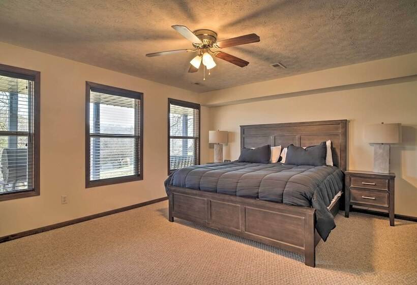 Caryville Home W/ Dock, Steps To Norris Lake!