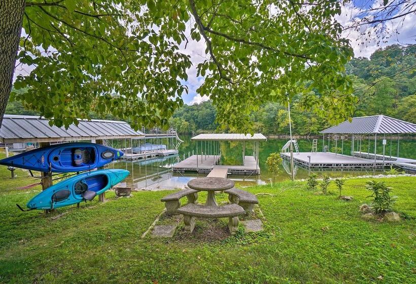 Caryville Home W/ Dock, Steps To Norris Lake!