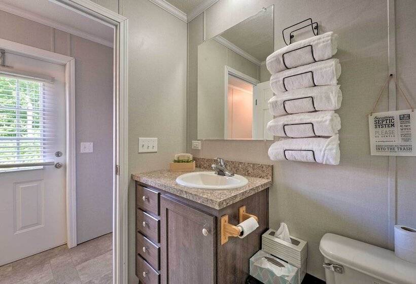 Cassopolis Cabin W/ On Site Fishing Pier!