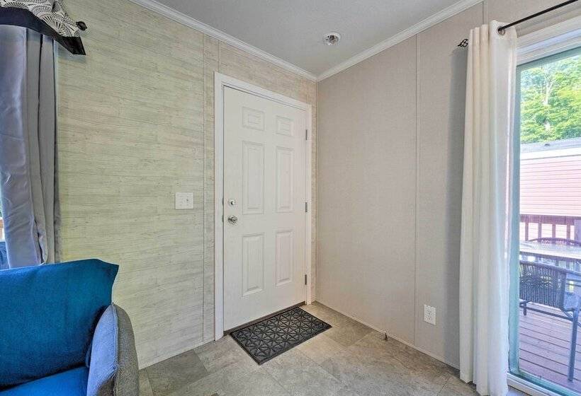 Cassopolis Cabin W/ On Site Fishing Pier!