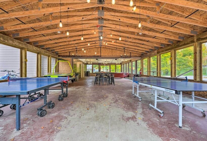 Cassopolis Cabin W/ On Site Fishing Pier!