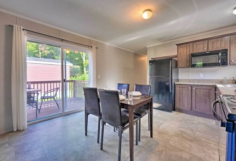 Cassopolis Cabin W/ On Site Fishing Pier!