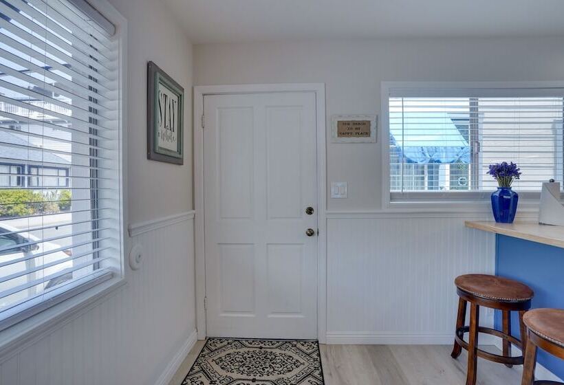 Catalina Island Duplex   Steps To Beach & Pier!