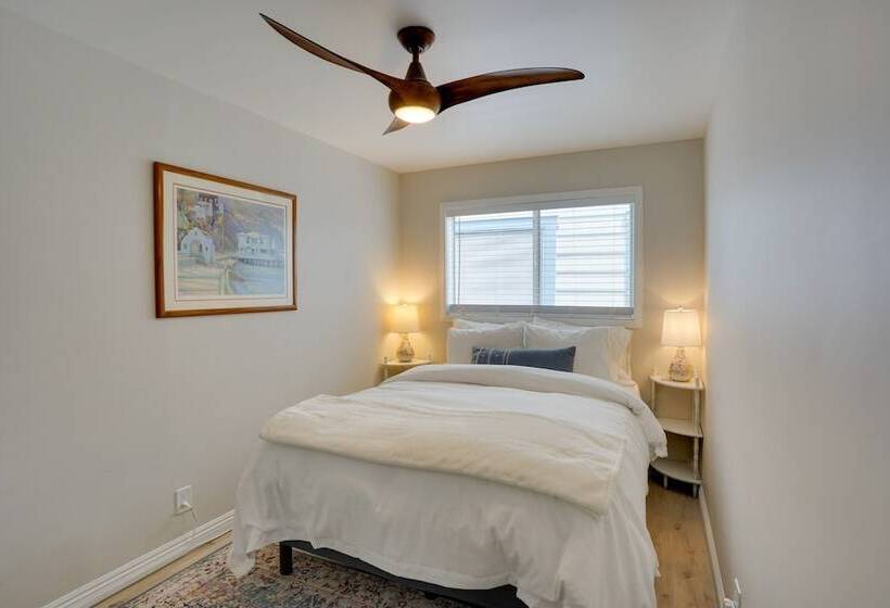 Catalina Island Duplex   Steps To Beach & Pier!