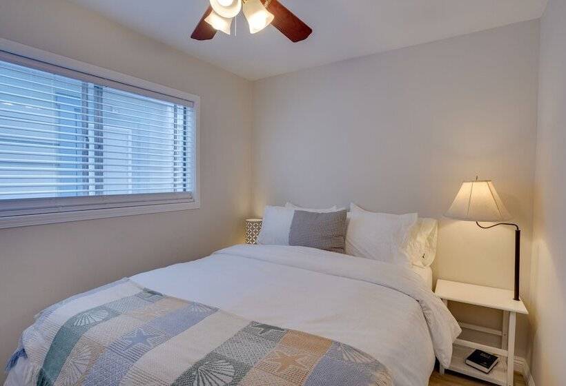 Catalina Island Duplex   Steps To Beach & Pier!