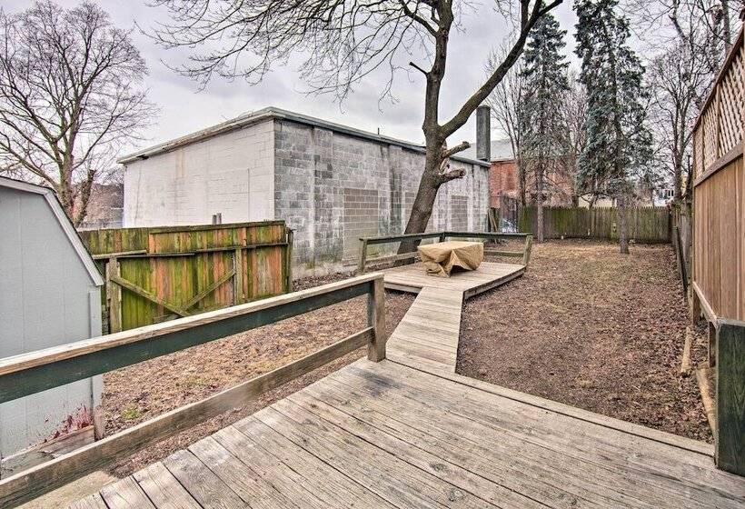 Central Lancaster Home < 1 Mi To Downtown!