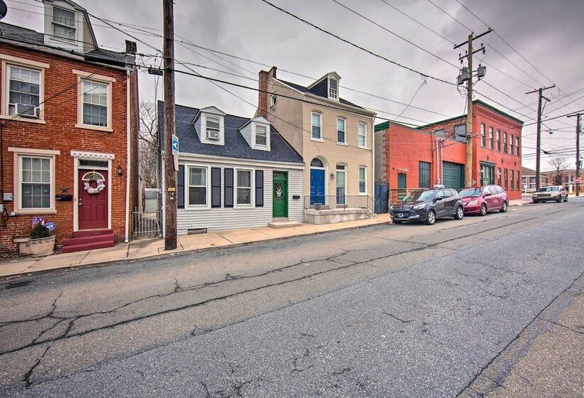 Central Lancaster Home < 1 Mi To Downtown!