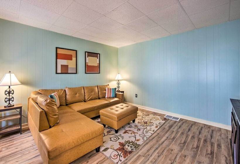 Central Lancaster Home < 1 Mi To Downtown!