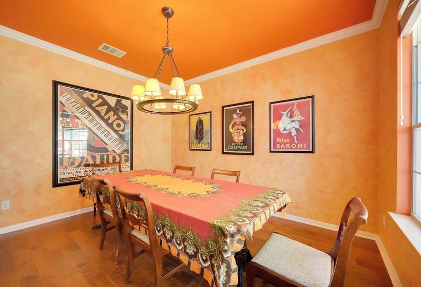 Centrally Located Kyle Home: Walk To Pool & Park!