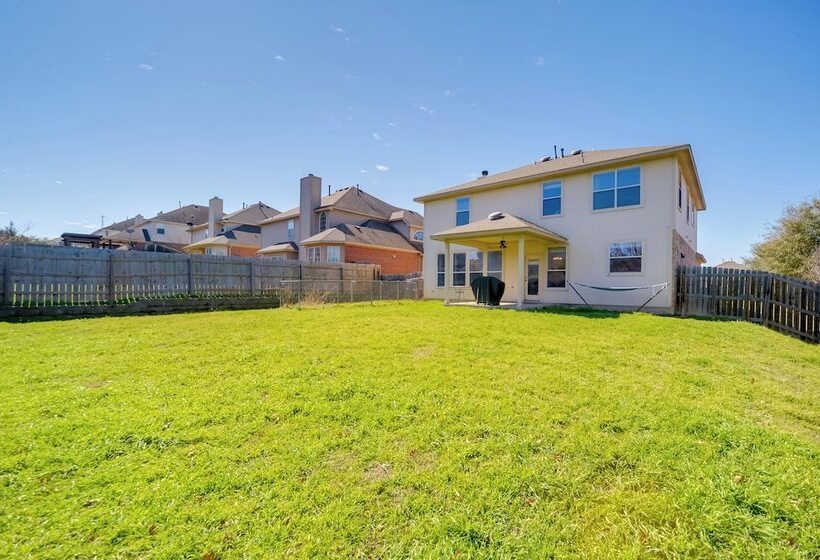 Centrally Located Kyle Home: Walk To Pool & Park!