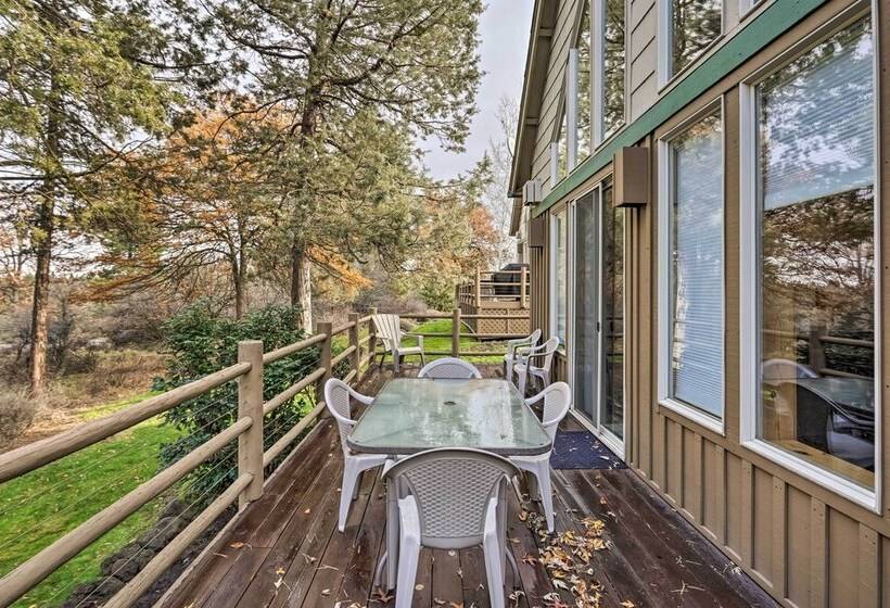 Chalet At Running Y Resort W/ Wraparound Deck!