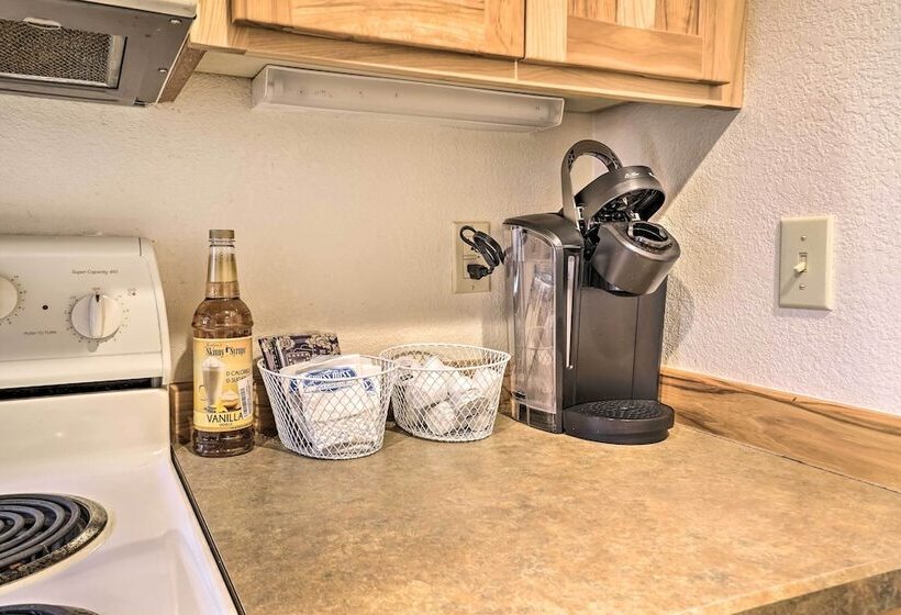 Chalet At Running Y Resort W/ Wraparound Deck!