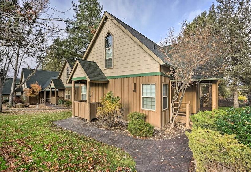 Chalet At Running Y Resort W/ Wraparound Deck!