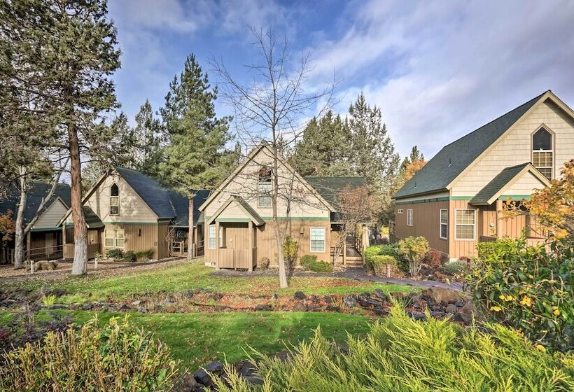 Chalet At Running Y Resort W/ Wraparound Deck!