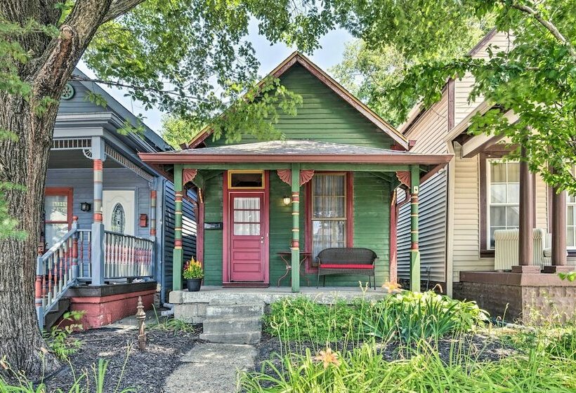 Charming 1875 Indianapolis Home In Downtown!
