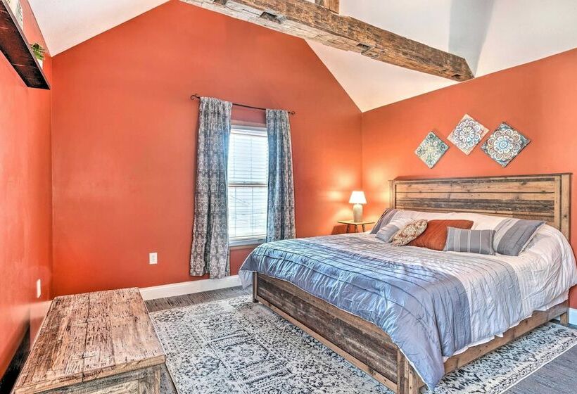 Charming 1875 Indianapolis Home In Downtown!