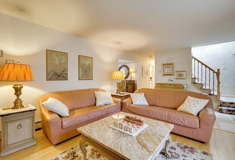 Charming Bay Head Retreat   Half Mi To Beach!