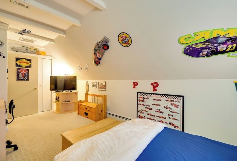 Charming Bay Head Retreat   Half Mi To Beach!