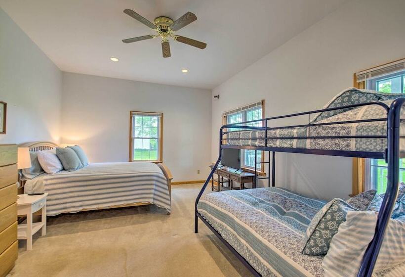 Charming Boydton Retreat ~ 5 Mi To Kerr Lake!