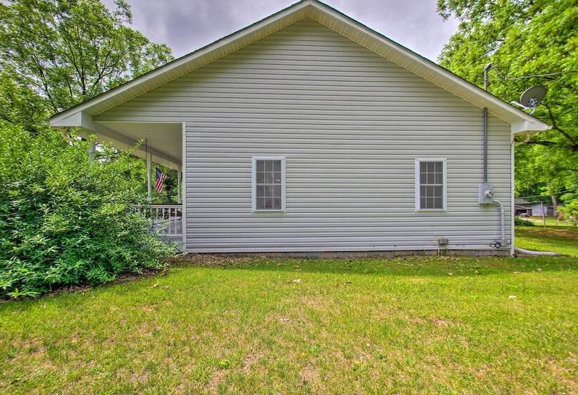 Charming Boydton Retreat ~ 5 Mi To Kerr Lake!