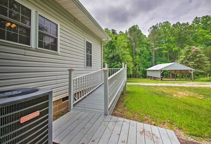 Charming Boydton Retreat ~ 5 Mi To Kerr Lake!