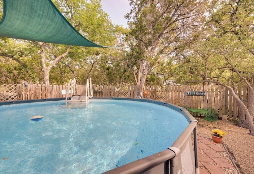 Charming Canyon Lake Cottage W/ Pool & Bbq Pit!