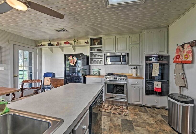 Charming Hamilton Farmhouse W/ Country Views!