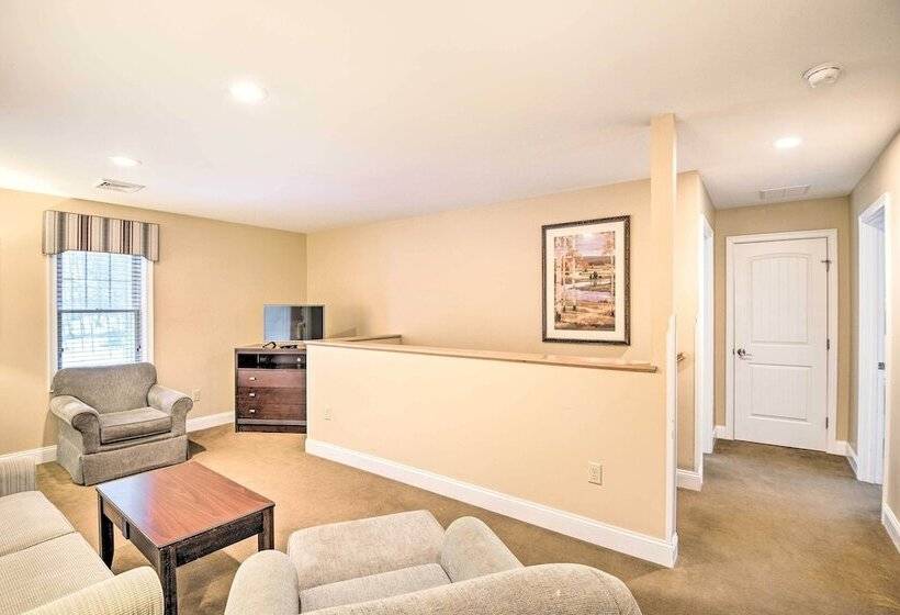 North Conway Home ~ 2 Mi To Cranmore Mountain!