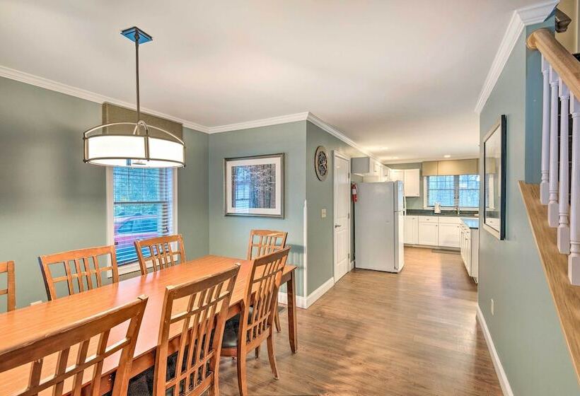 North Conway Home ~ 2 Mi To Cranmore Mountain!