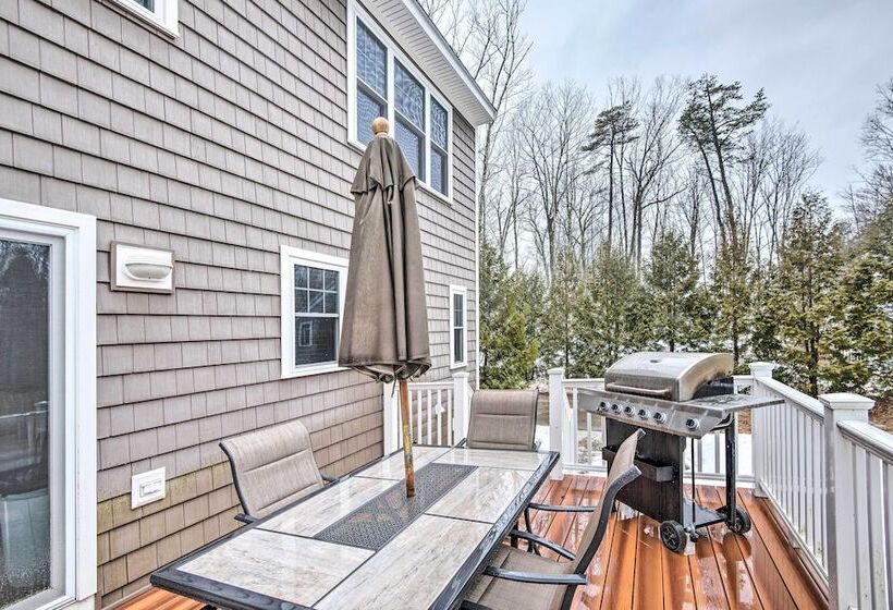 North Conway Home ~ 2 Mi To Cranmore Mountain!