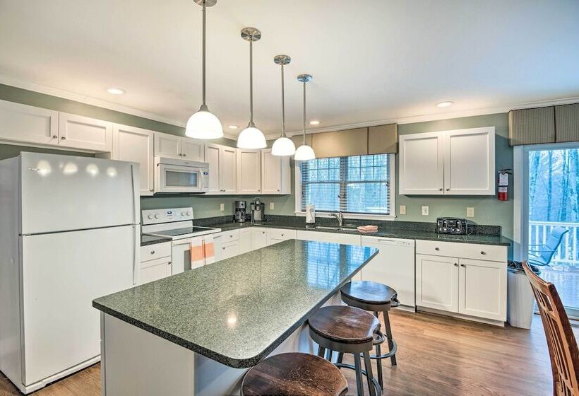 North Conway Home ~ 2 Mi To Cranmore Mountain!