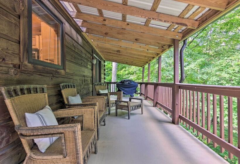 Charming Mtn Cabin 2 Mi From Downtown Boone!
