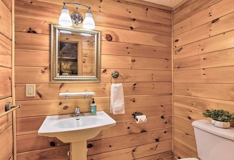 Charming Mtn Cabin 2 Mi From Downtown Boone!