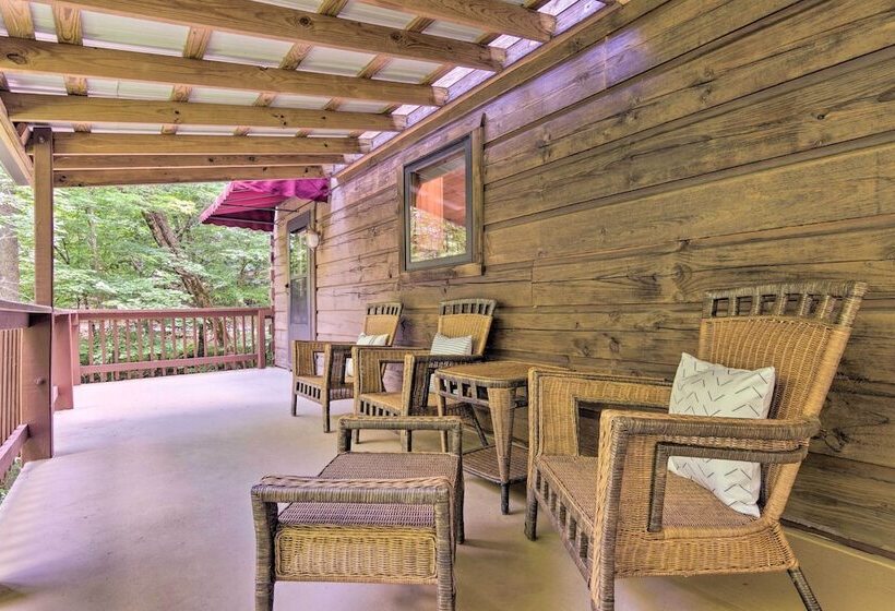 Charming Mtn Cabin 2 Mi From Downtown Boone!