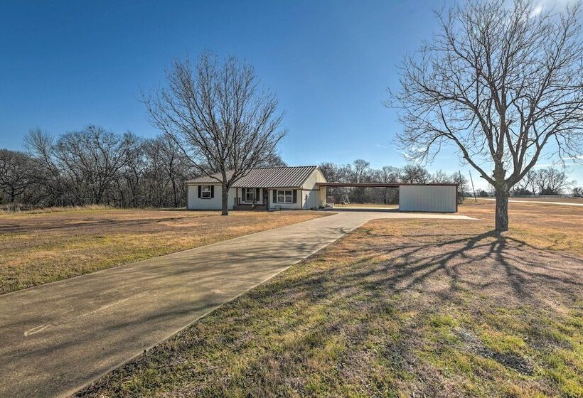 Charming Palmer Family Home On 5 Acres!