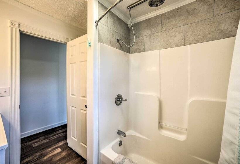 Charming Riverfront Retreat In Monticello!