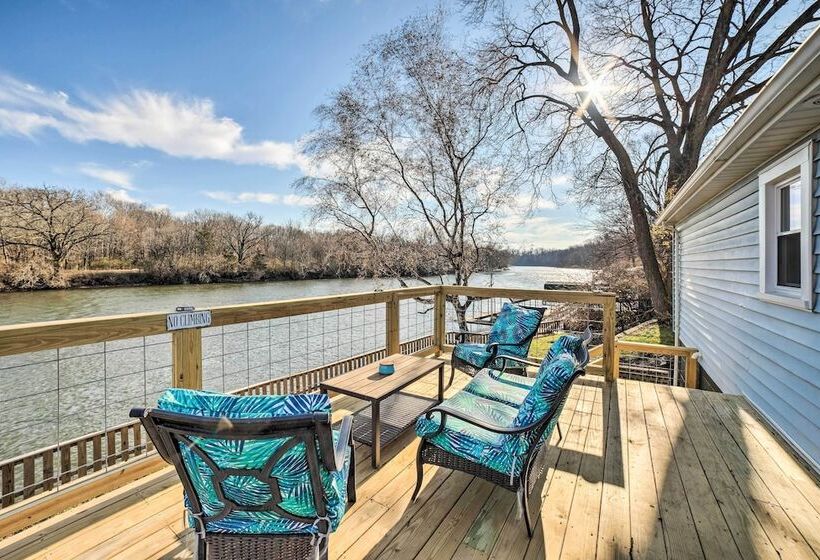 Charming Riverfront Retreat In Monticello!
