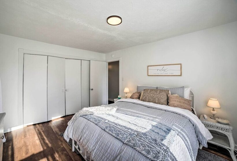 Charming Riverfront Retreat In Monticello!