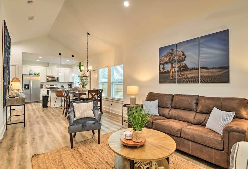 4 Mi To Boat Ramp: Charming Rockport Home