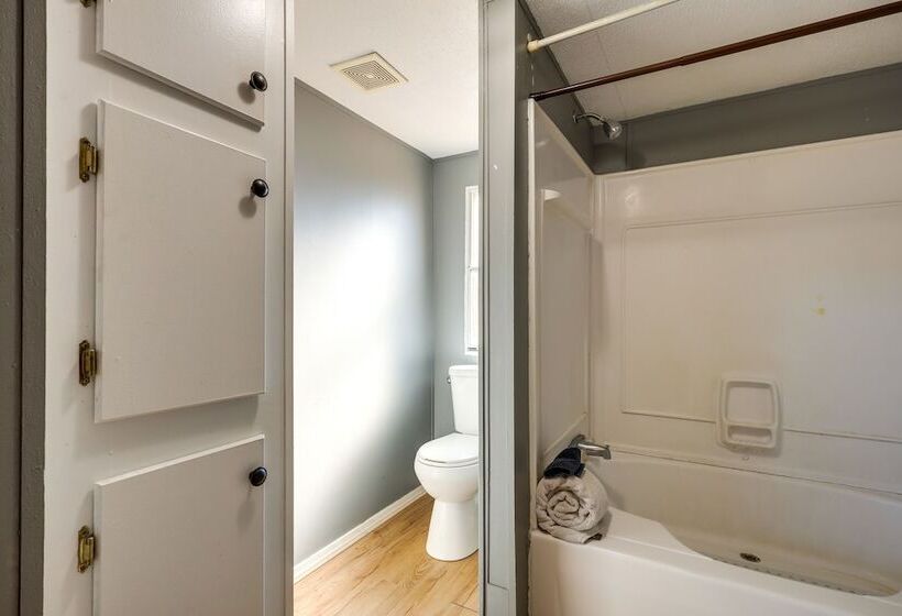 Charming Santa Rosa Home W/ Mountain Views & Porch