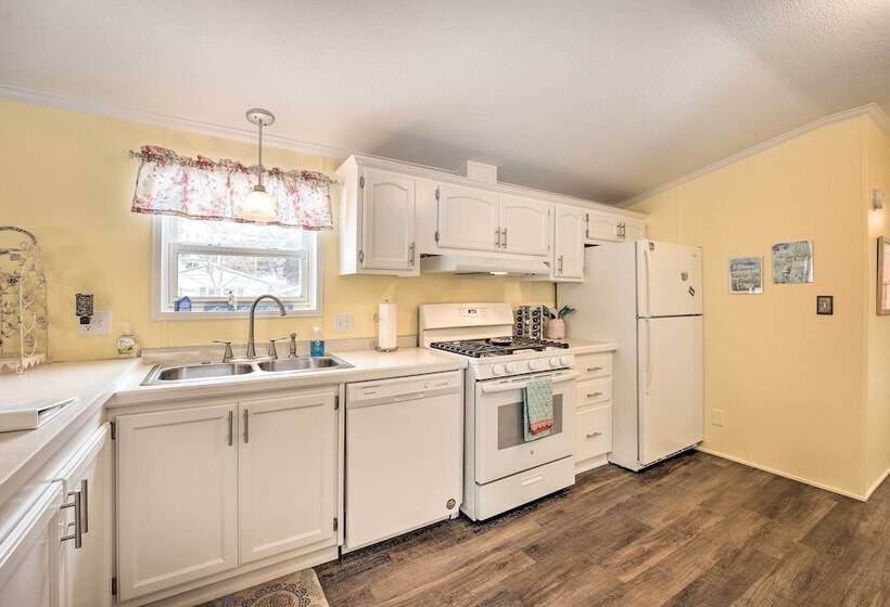 Charming South Haven Home   Great Location!